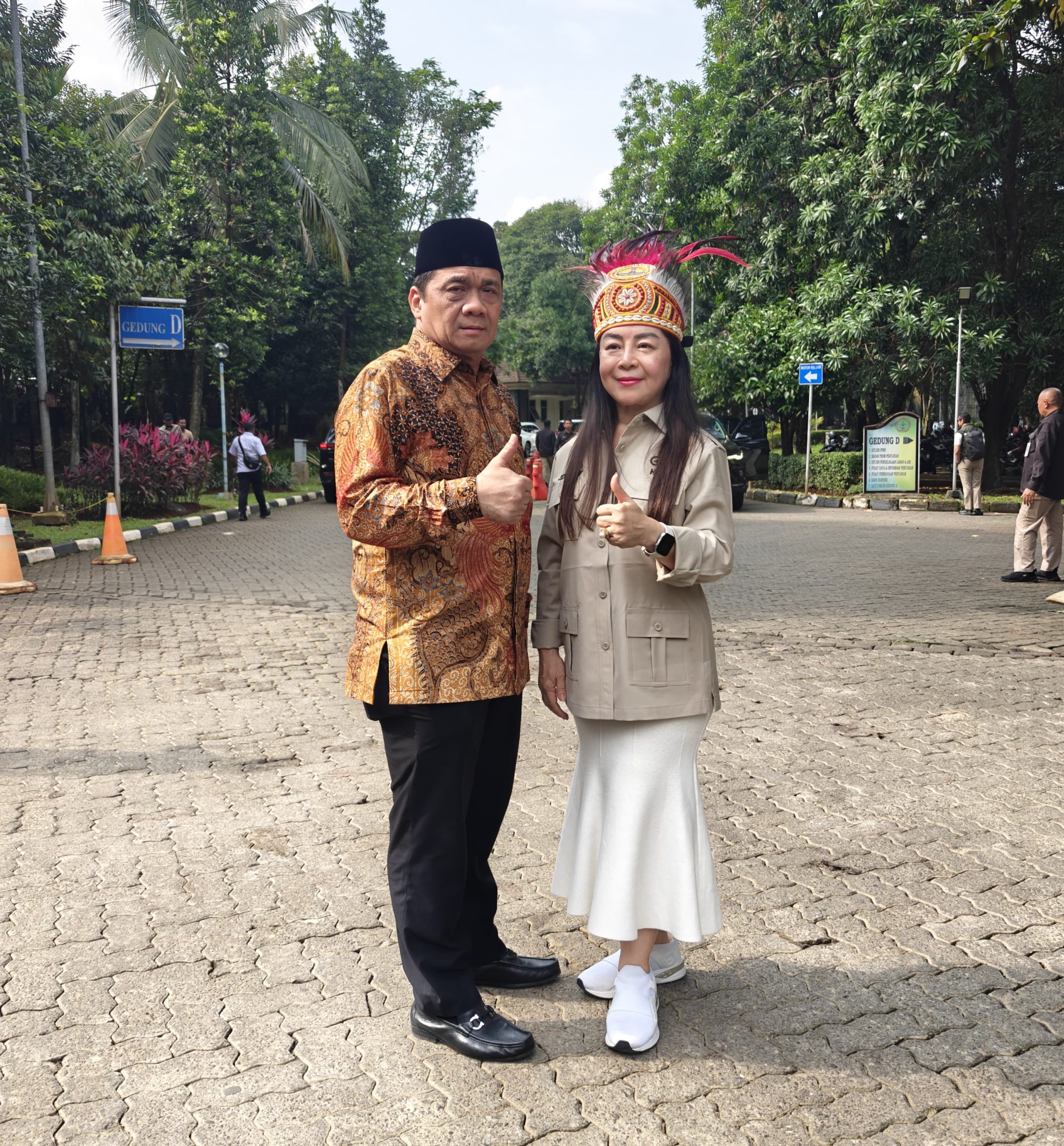 Dr. H. Sidaryono Kunjungi Booth Sagolicious di PASAR HKTI 2026, Dialog Hangat dengan Jenny Widjaja